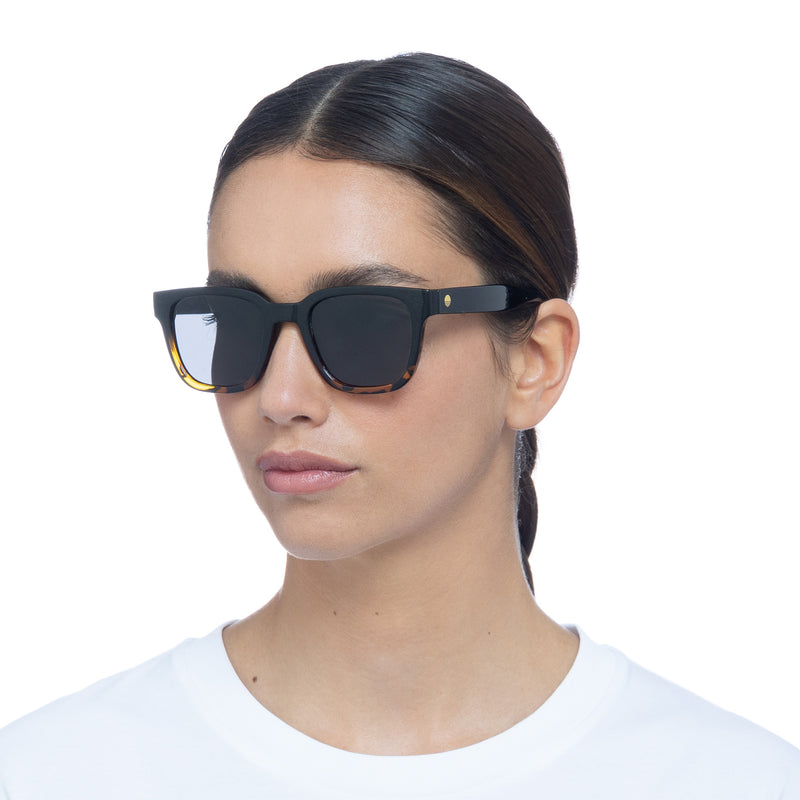 MODERN CLASSIC BLACK / TORT SPLICE SMOKE MONO POLARIZED